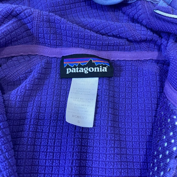 Patagonia Women's R1 Thermal Hoody- Base layer - Picture 4 of 6